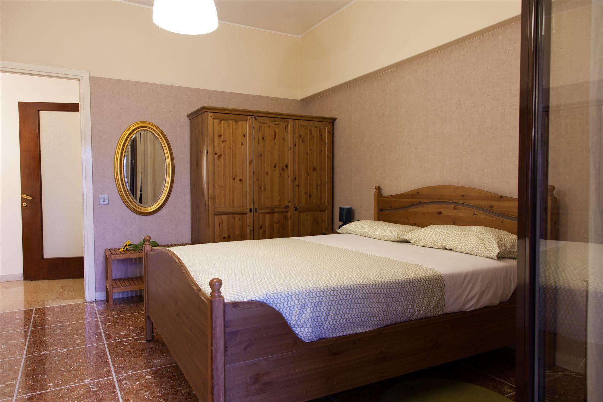Bed and Breakfast Santa Croce Rom Exterior foto